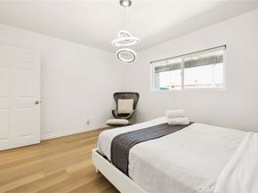 835 Sunset Avenue, Venice CA 90291