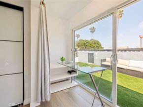 835 Sunset Avenue, Venice CA 90291
