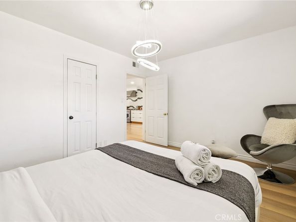 835 Sunset Avenue, Venice CA 90291