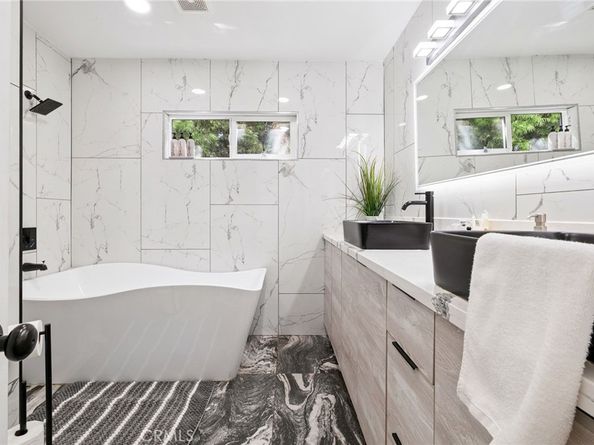 835 Sunset Avenue, Venice CA 90291