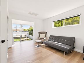 835 Sunset Avenue, Venice CA 90291