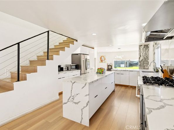 835 Sunset Avenue, Venice CA 90291