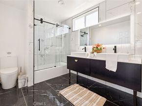 835 Sunset Avenue, Venice CA 90291