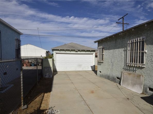1515 W 98th Street, Los Angeles CA 90047