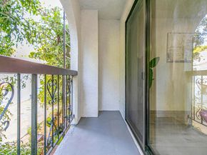 1502 Rock Glen Avenue G, Glendale CA 91205