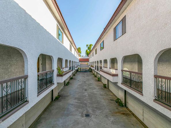 1502 Rock Glen Avenue G, Glendale CA 91205