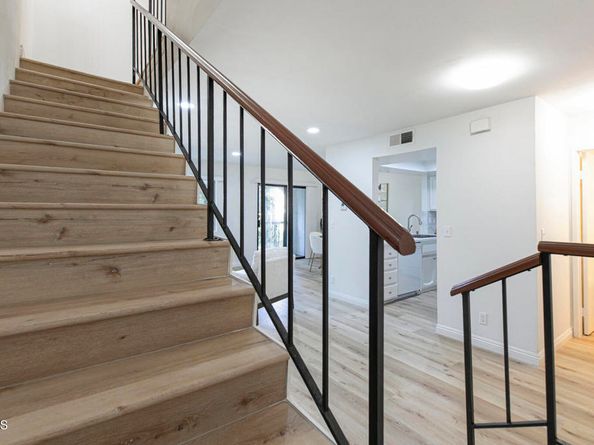 1502 Rock Glen Avenue G, Glendale CA 91205