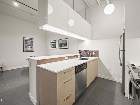 939 S Broadway 714, Los Angeles CA 90015