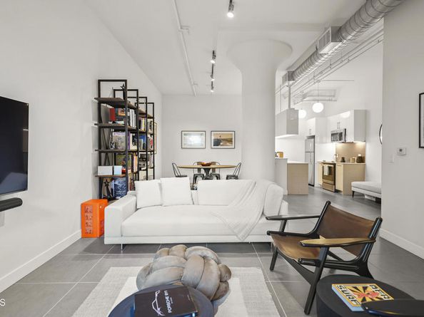 939 S Broadway 714, Los Angeles CA 90015