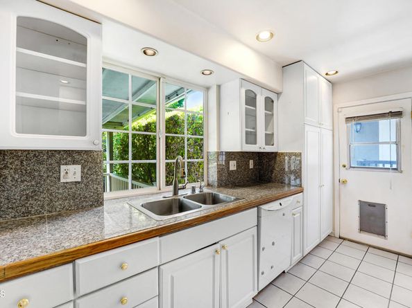 846 W Hillcrest Boulevard, Monrovia CA 91016