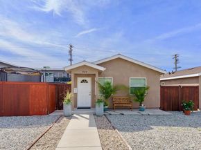 424 E Foothill Boulevard, Monrovia CA 91016