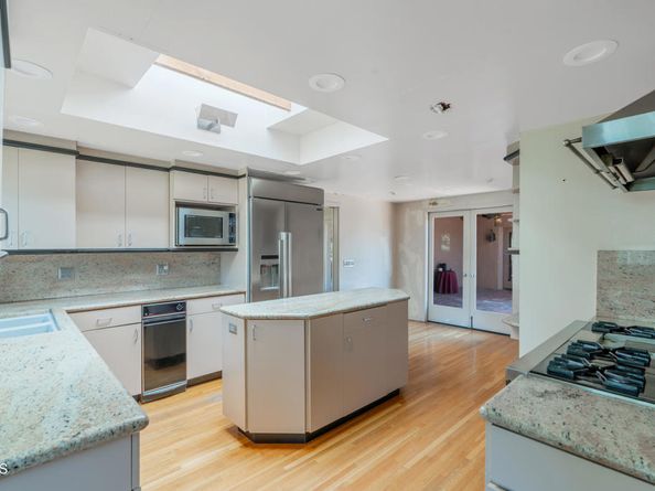 1205 S Oakland Avenue, Pasadena CA 91106
