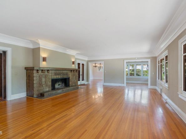 1205 S Oakland Avenue, Pasadena CA 91106