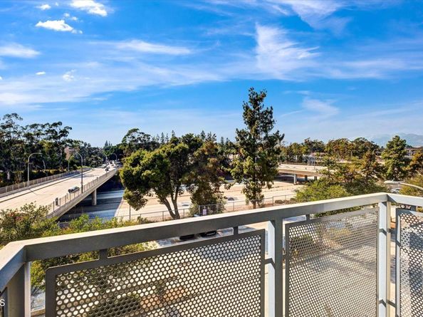 159 W Green Street 408, Pasadena CA 91105