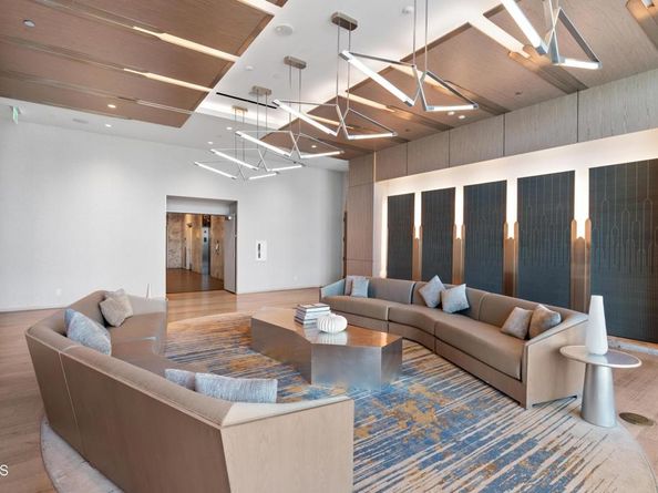 877 Francisco Street 1506, Los Angeles CA 90017