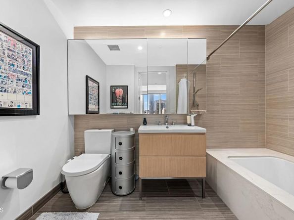 877 Francisco Street 1506, Los Angeles CA 90017