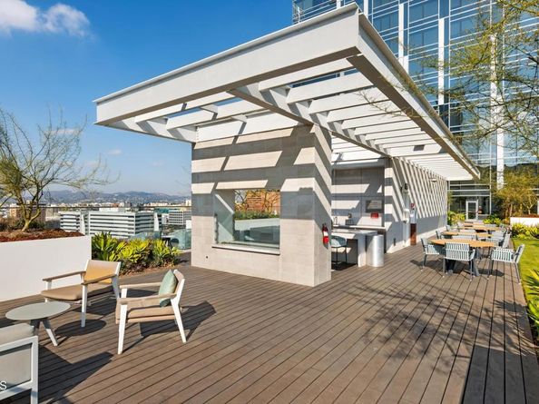 877 Francisco Street 1506, Los Angeles CA 90017