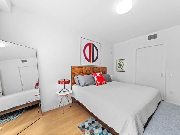 877 Francisco Street 1506, Los Angeles CA 90017