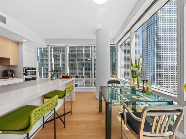 877 Francisco Street 1506, Los Angeles CA 90017
