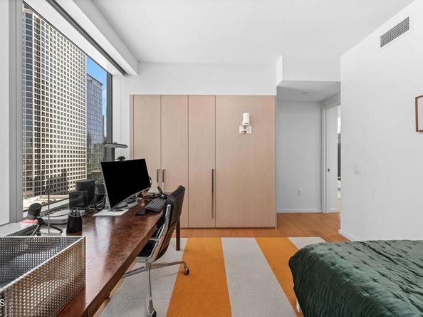 877 Francisco Street 1506, Los Angeles CA 90017