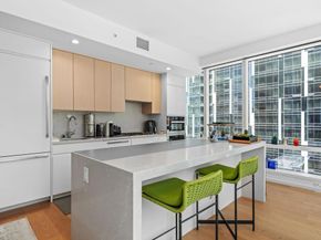 877 Francisco Street 1506, Los Angeles CA 90017