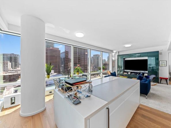 877 Francisco Street 1506, Los Angeles CA 90017