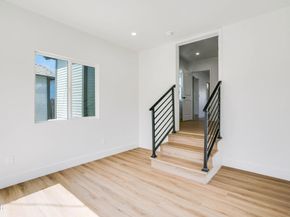 1210 W 70th Street, Los Angeles CA 90044