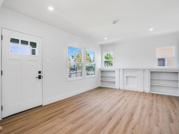1210 W 70th Street, Los Angeles CA 90044