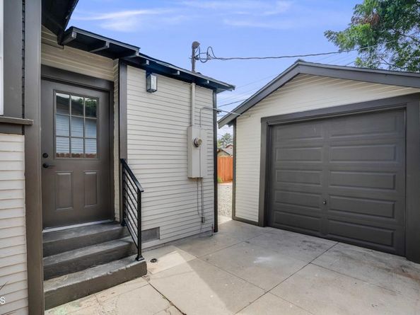 1210 W 70th Street, Los Angeles CA 90044