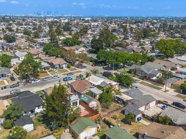 1210 W 70th Street, Los Angeles CA 90044