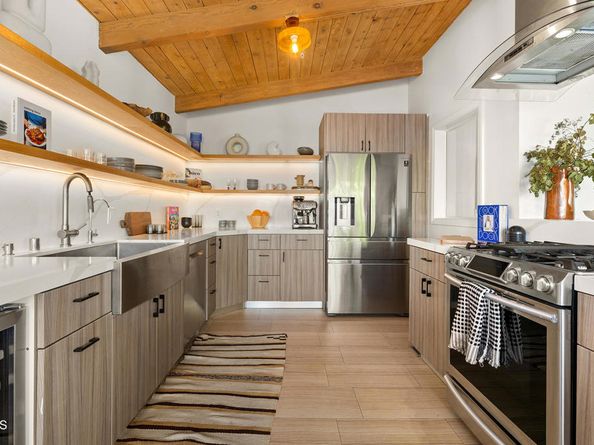 6201 1/4 Saylin Lane, Los Angeles CA 90042
