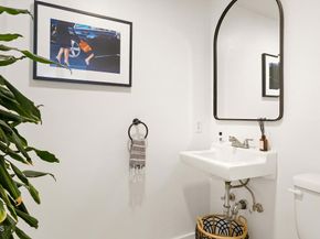 6201 1/4 Saylin Lane, Los Angeles CA 90042
