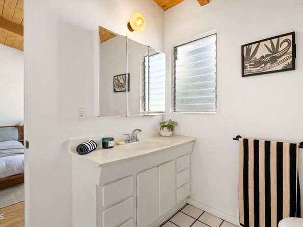 6201 1/4 Saylin Lane, Los Angeles CA 90042
