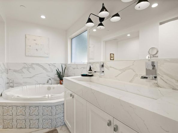 6201 1/4 Saylin Lane, Los Angeles CA 90042