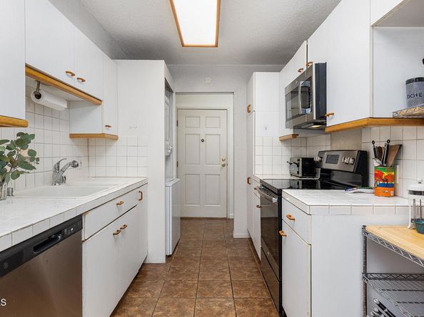 377 W California Ave #18, Glendale CA 91203