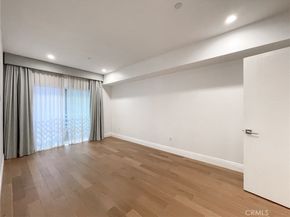 2939 Leeward Avenue 419, Los Angeles CA 90005