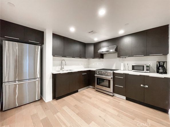 2939 Leeward Avenue 419, Los Angeles CA 90005