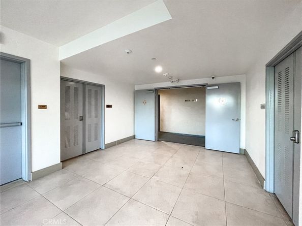 2939 Leeward Avenue 419, Los Angeles CA 90005