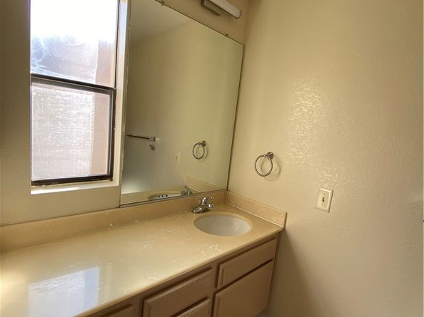 427 E. Mission Road 44, Alhambra CA 91801