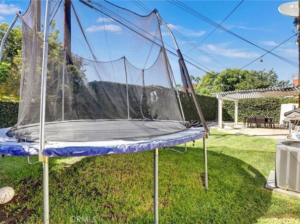 15391 Rushmoor Lane, Huntington Beach CA 92647
