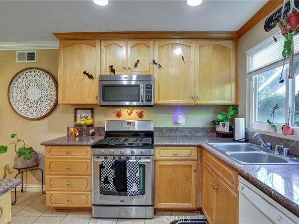 15391 Rushmoor Lane, Huntington Beach CA 92647