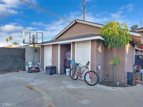 1862 Bonnie Brae, Pomona CA 91767