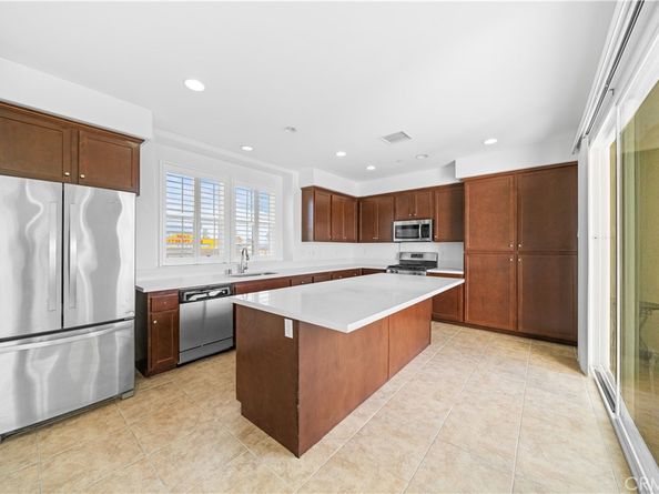 227 Promenade, Pomona CA 91767