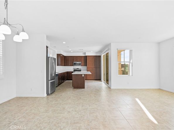 227 Promenade, Pomona CA 91767