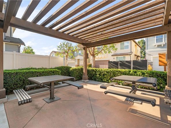 227 Promenade, Pomona CA 91767