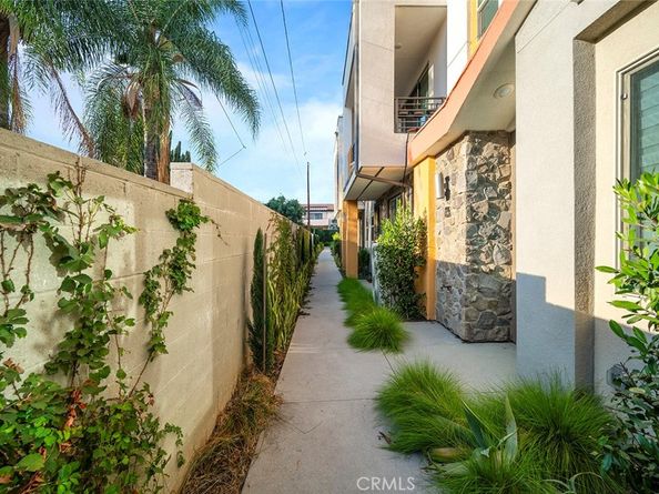 229 Scratch Rd, Covina CA 91722