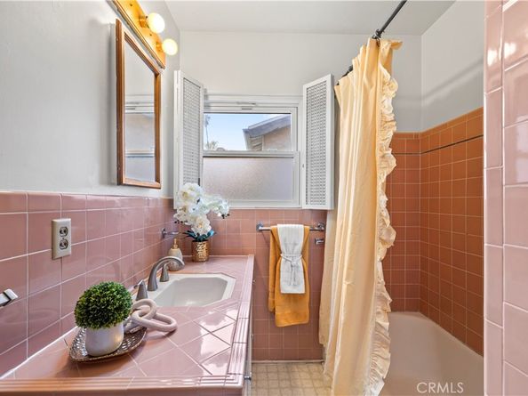 457 Chester Place, Pomona CA 91768