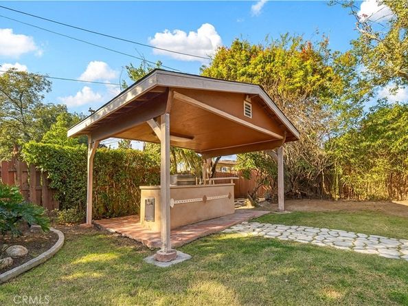 457 Chester Place, Pomona CA 91768