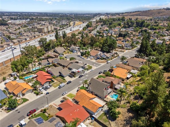 11 Rising Hill Road, Pomona CA 91766