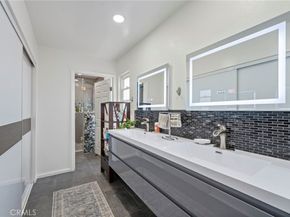 11 Rising Hill Road, Pomona CA 91766